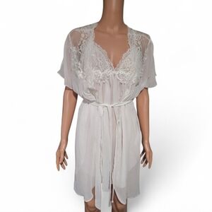 LINEA DONATELLA Sheer Lace 2-Piece Lingerie Slip/Robe Set. White Size Medium